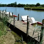 Toilé Avec Terrasse Pour 4 à - Api-1-52-1505 Parque de Campismo Martiel