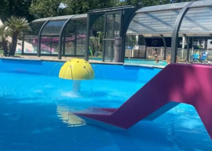 Toile Avec Terrasse Pour 4 A - Api-1-52-1505 * Martiel