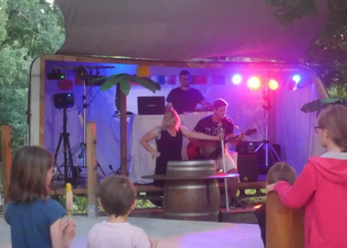 אתר קמפינג Toile Avec Terrasse Pour 4 A - Api-1-52-1505